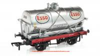 37-684B Bachmann 14 Ton Tank Wagon 'Esso' Silver